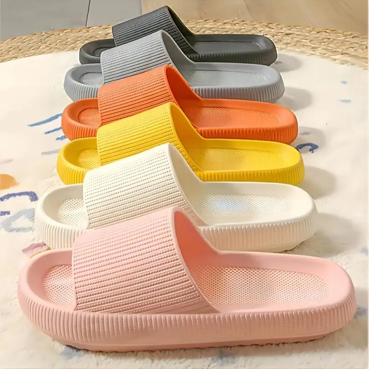 Cloud Slippers for Women and Men Lightweight House Slipper Non-Slip Soft Shoes Slide Slippers for Indoor and Outdoor