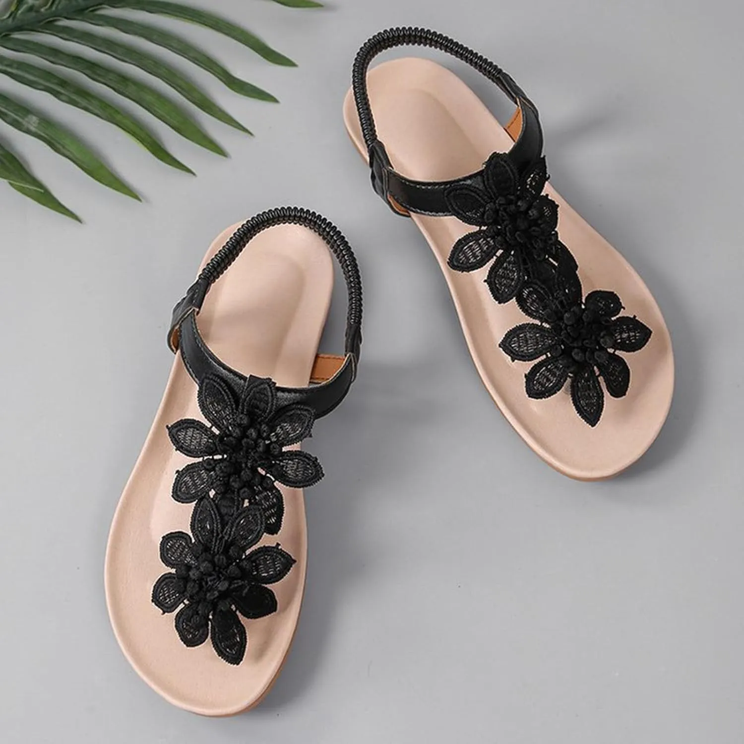 Flat Sandals for Women Cute Flower Clip-Toe Beach Slides 2025 Spring Summer Trendy Ankle Strap Flip-Flop Sandal