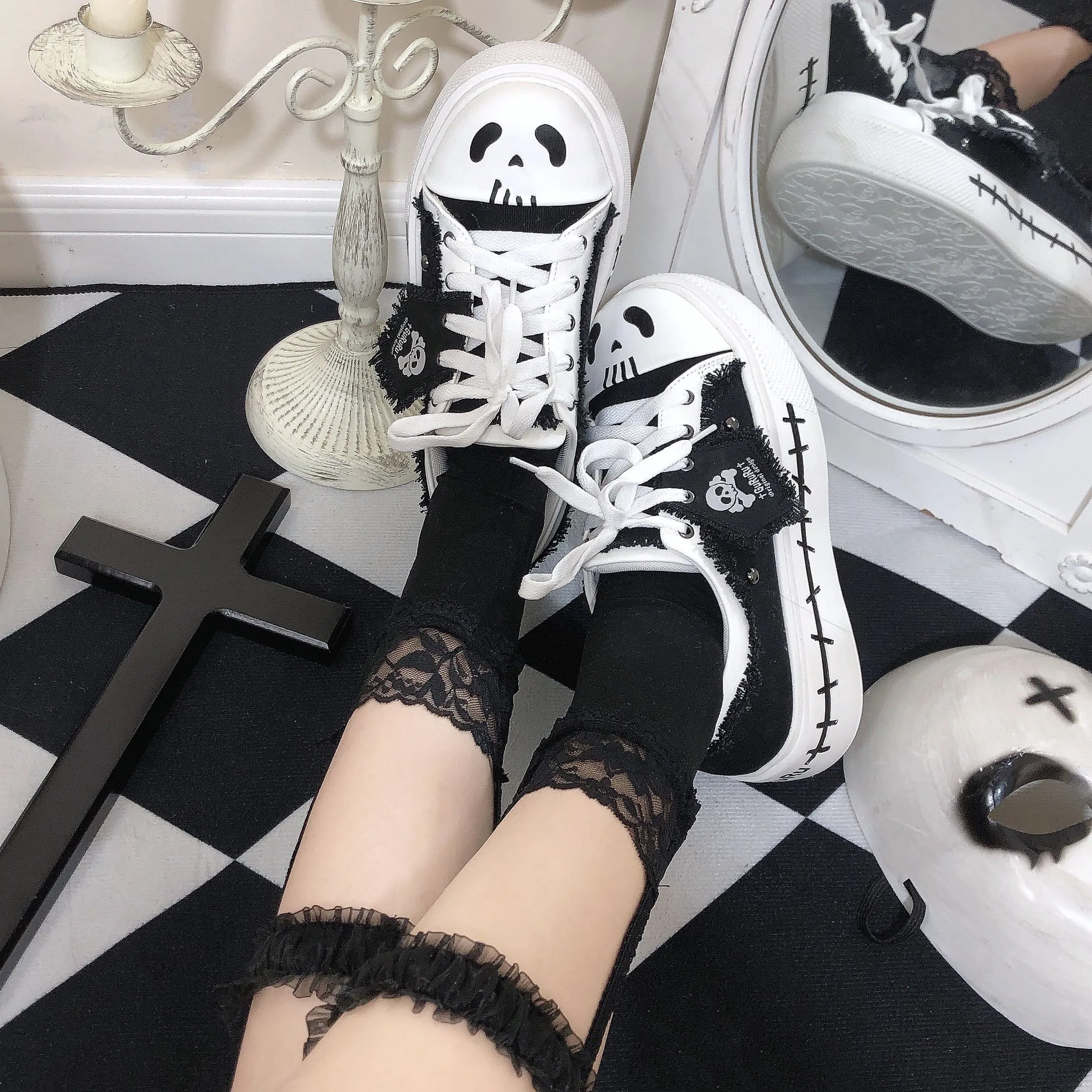 Guruguru-220 Sneakers