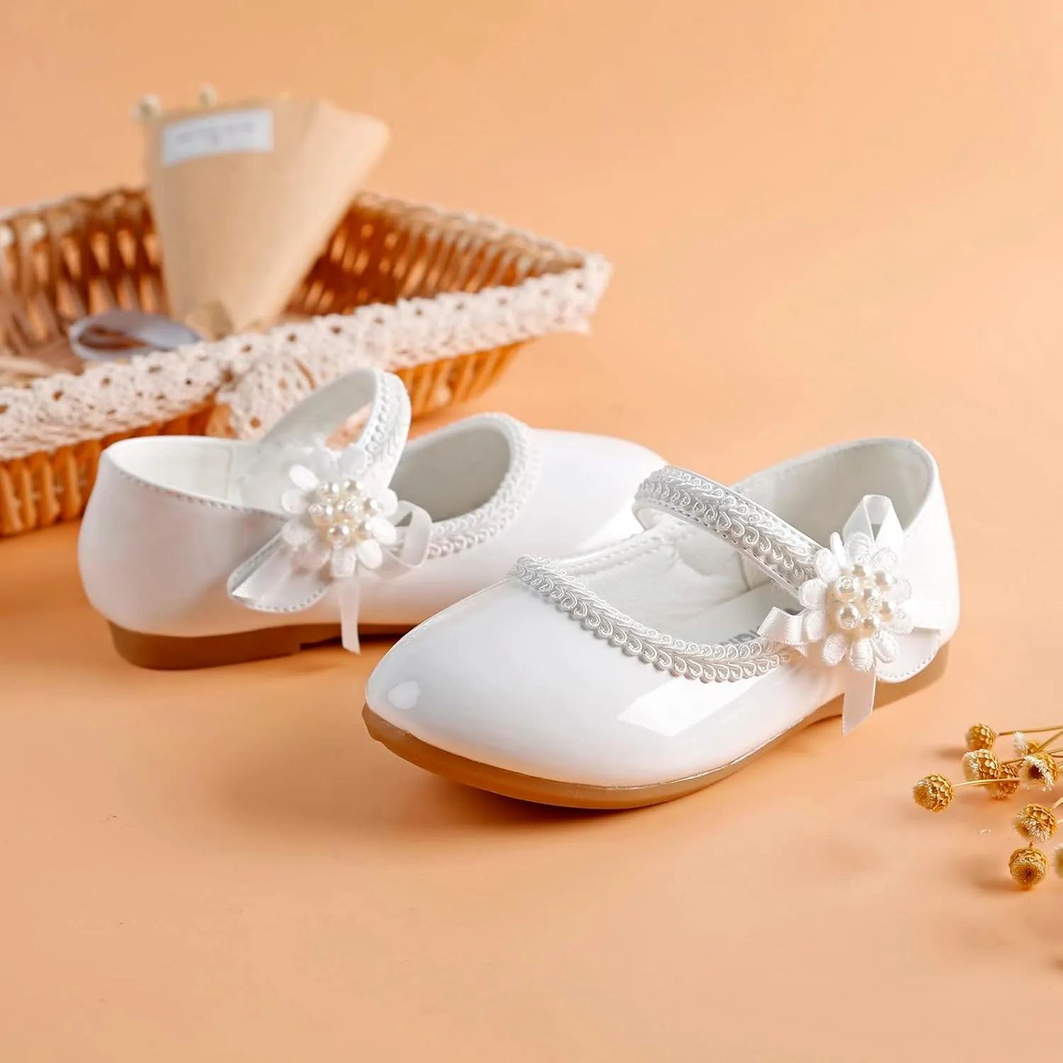 Teen Girls' Small Leather Shoes Single Loafers Flat Floral 𝐄mbellished Ribbed Adjustable Strap Dress Shoes
