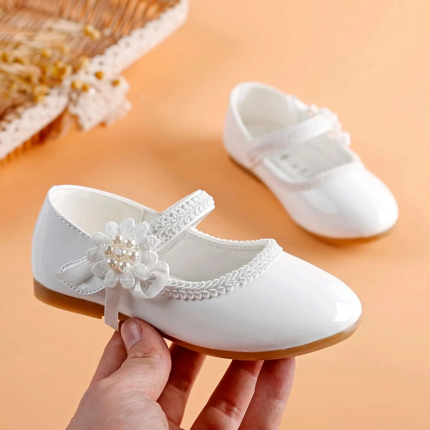 Teen Girls' Small Leather Shoes Single Loafers Flat Floral 𝐄mbellished Ribbed Adjustable Strap Dress Shoes