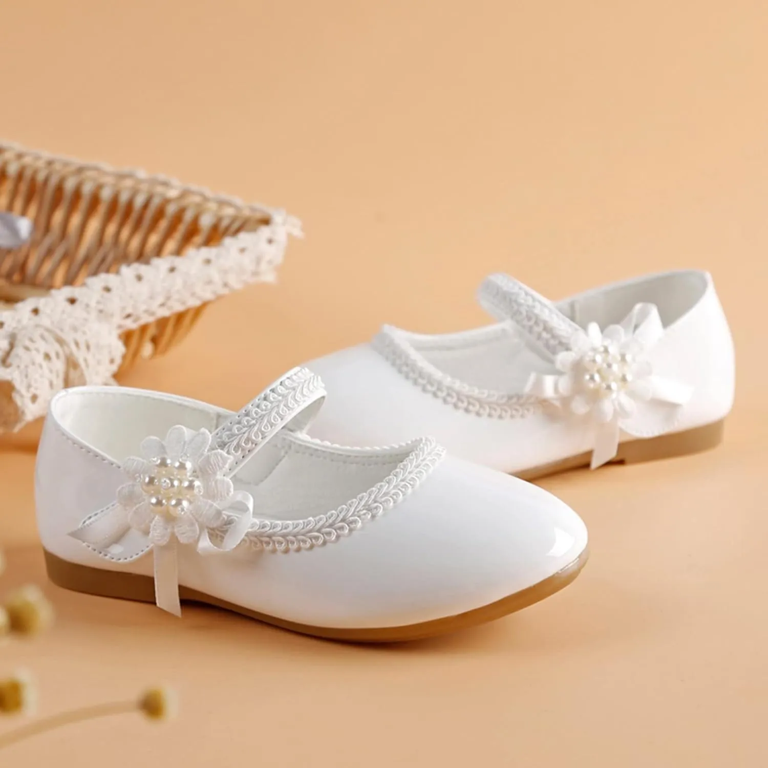 Teen Girls' Small Leather Shoes Single Loafers Flat Floral 𝐄mbellished Ribbed Adjustable Strap Dress Shoes